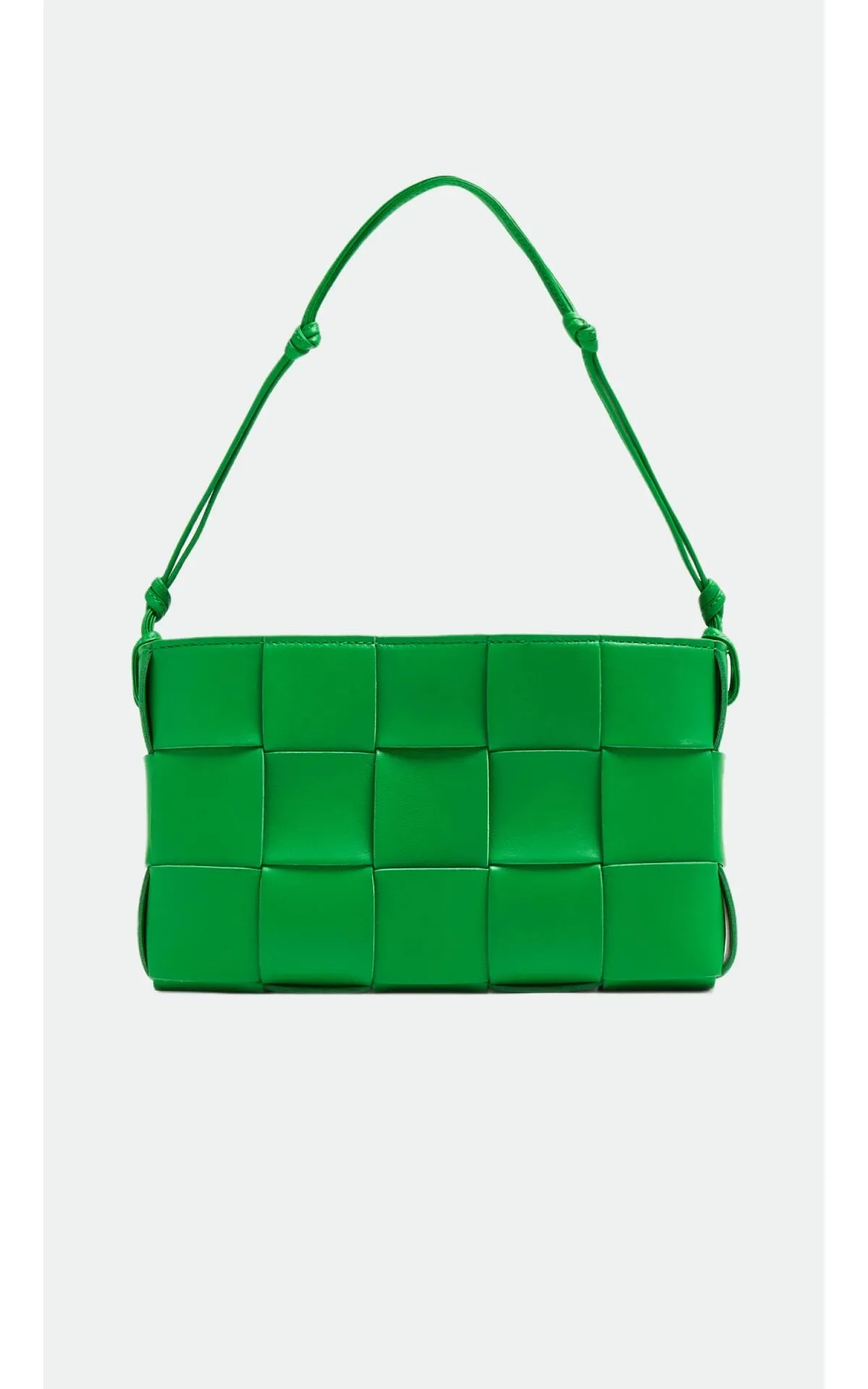 Сумка Bottega Veneta Cassette bag in woven leather  - фото 1