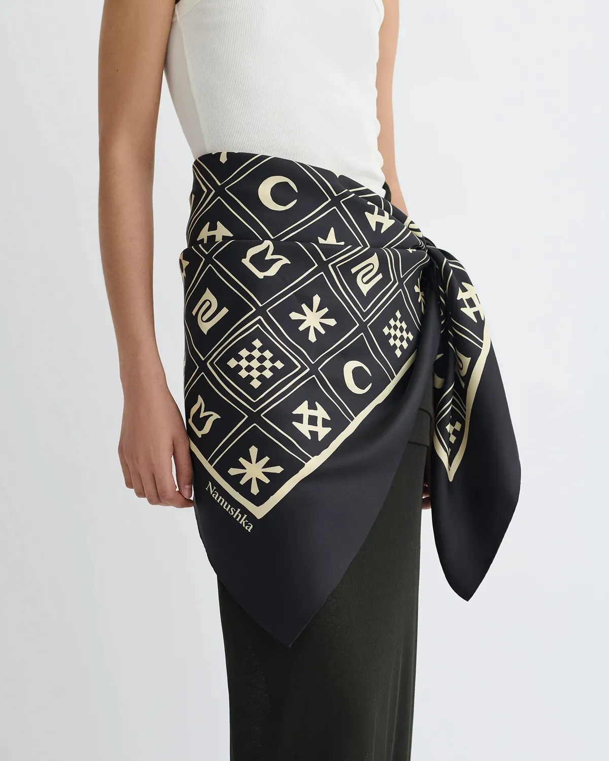 Хустка MIANI Silk Scarf Black 