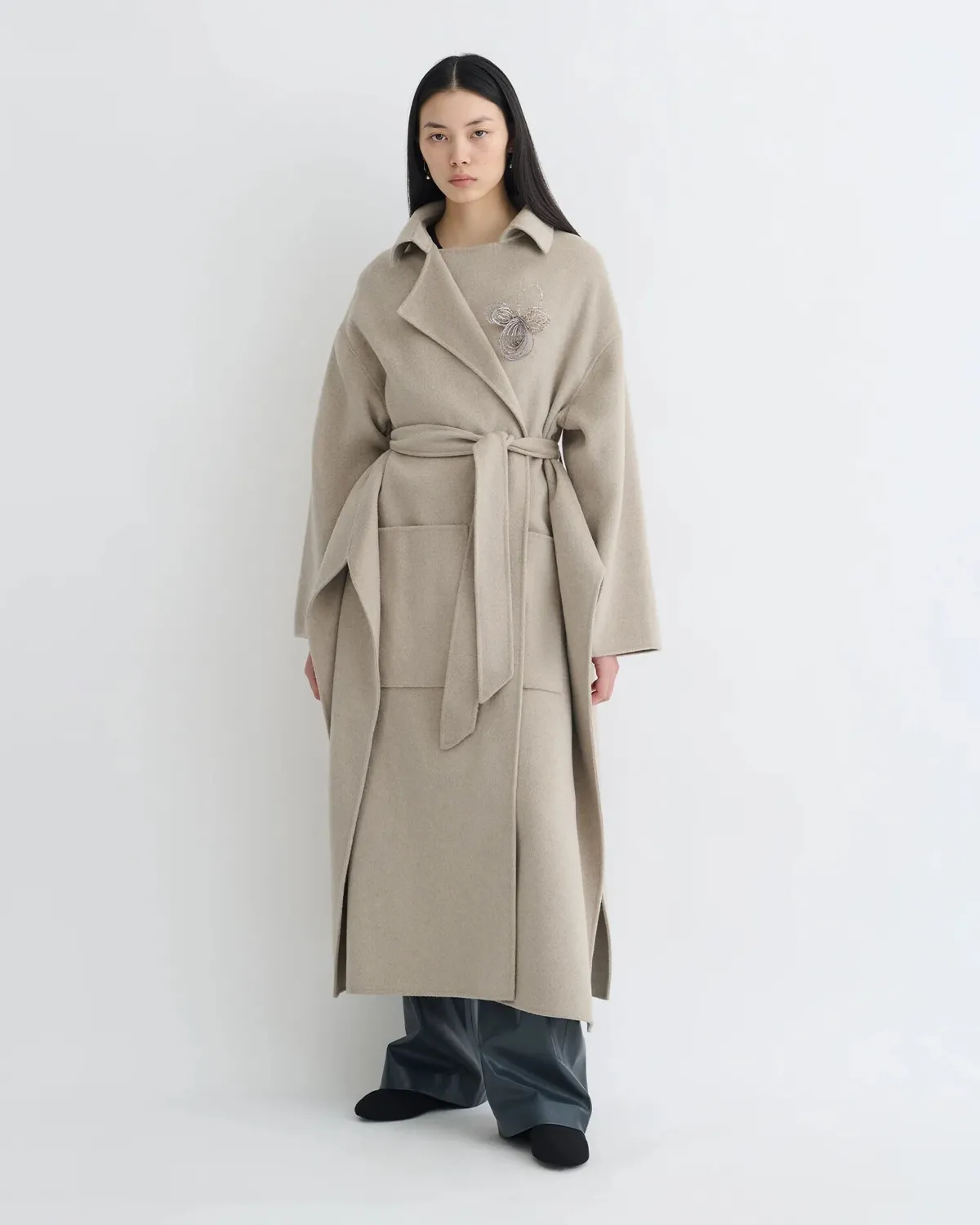 Пальто Nanushka Salima Double Wool Robe Coat Stone  - фото 2