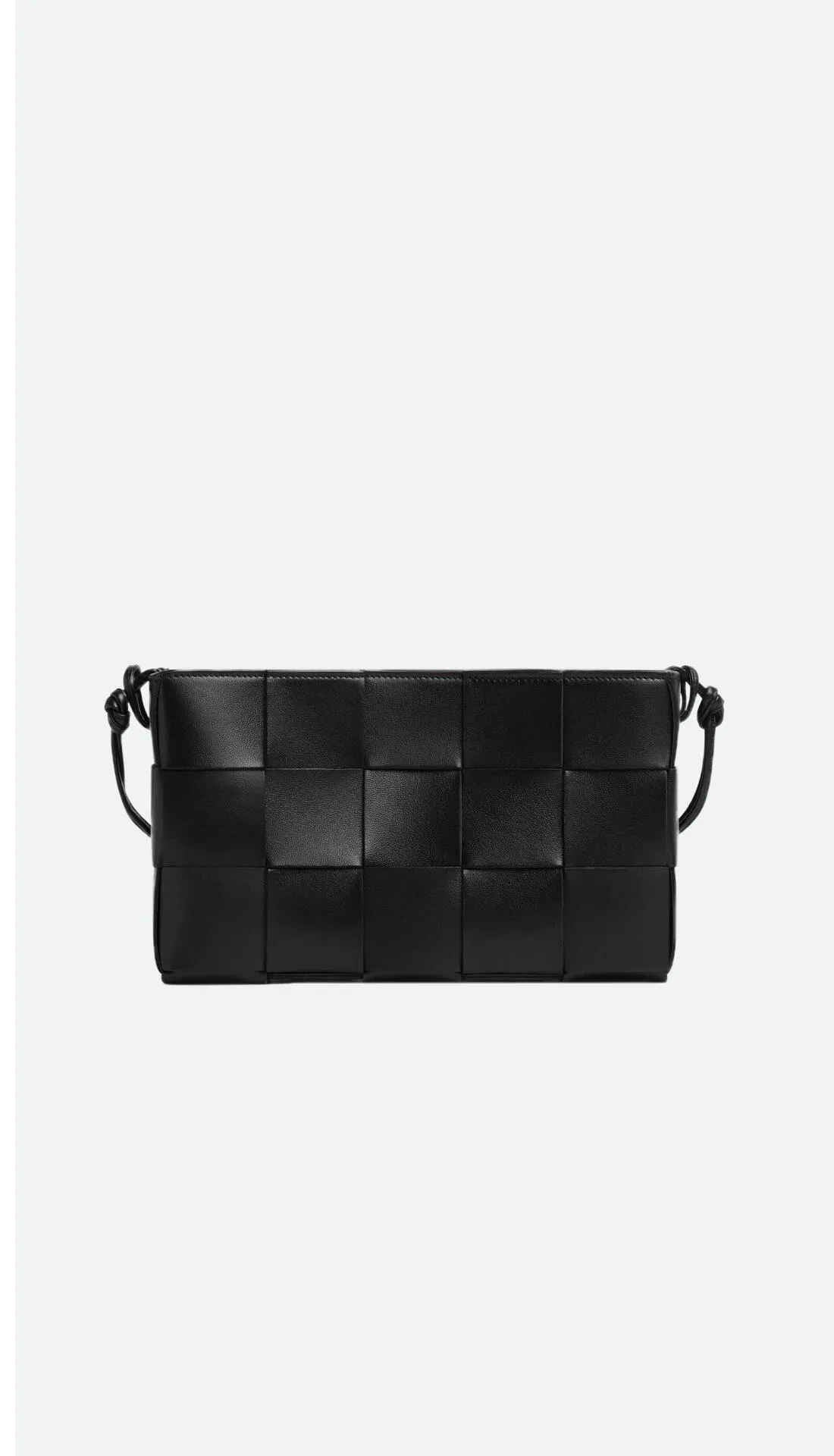 Сумка Bottega Veneta Cassette bag in woven leather  - фото 1