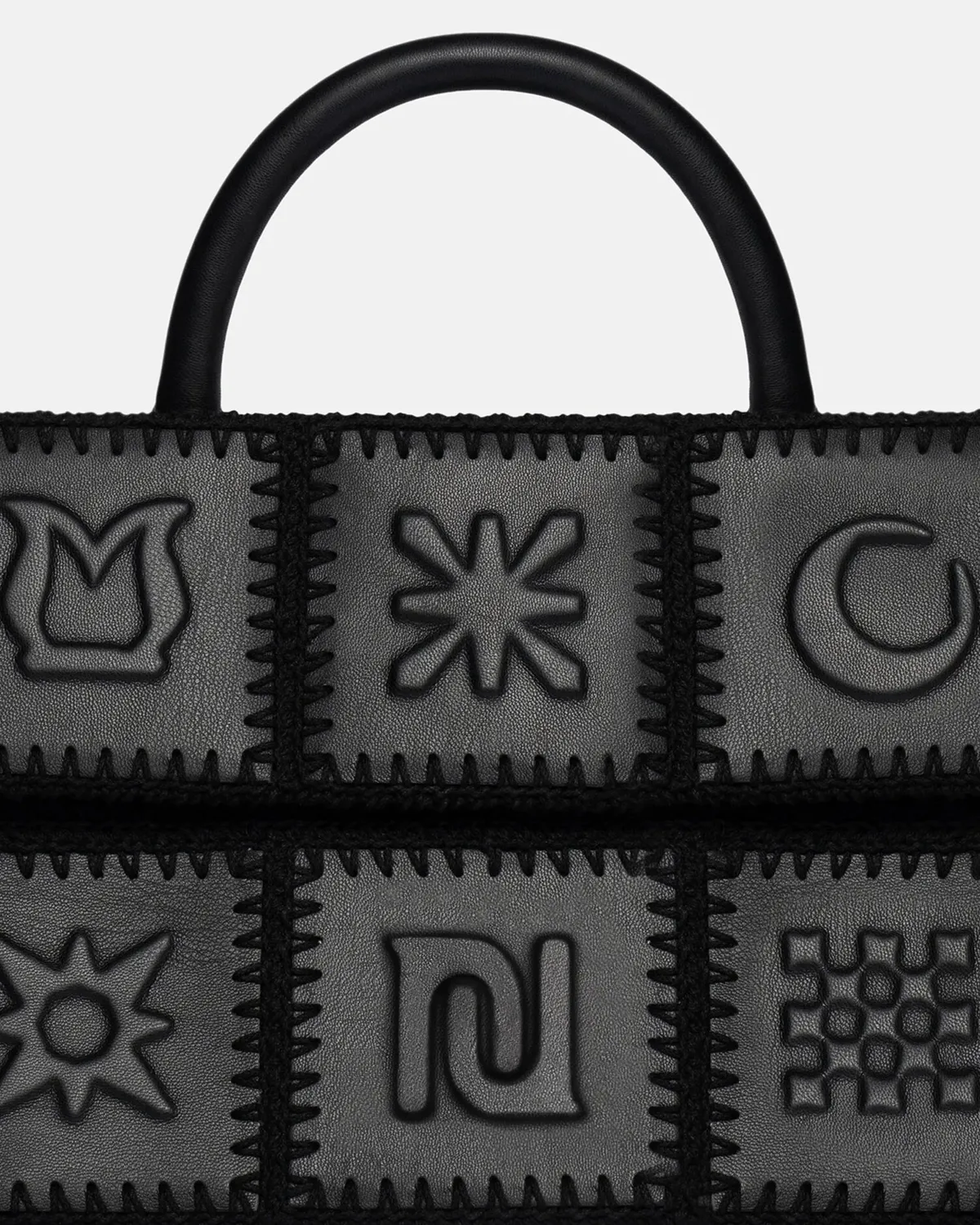 The SANDI Symbol Black Bag  - фото 3