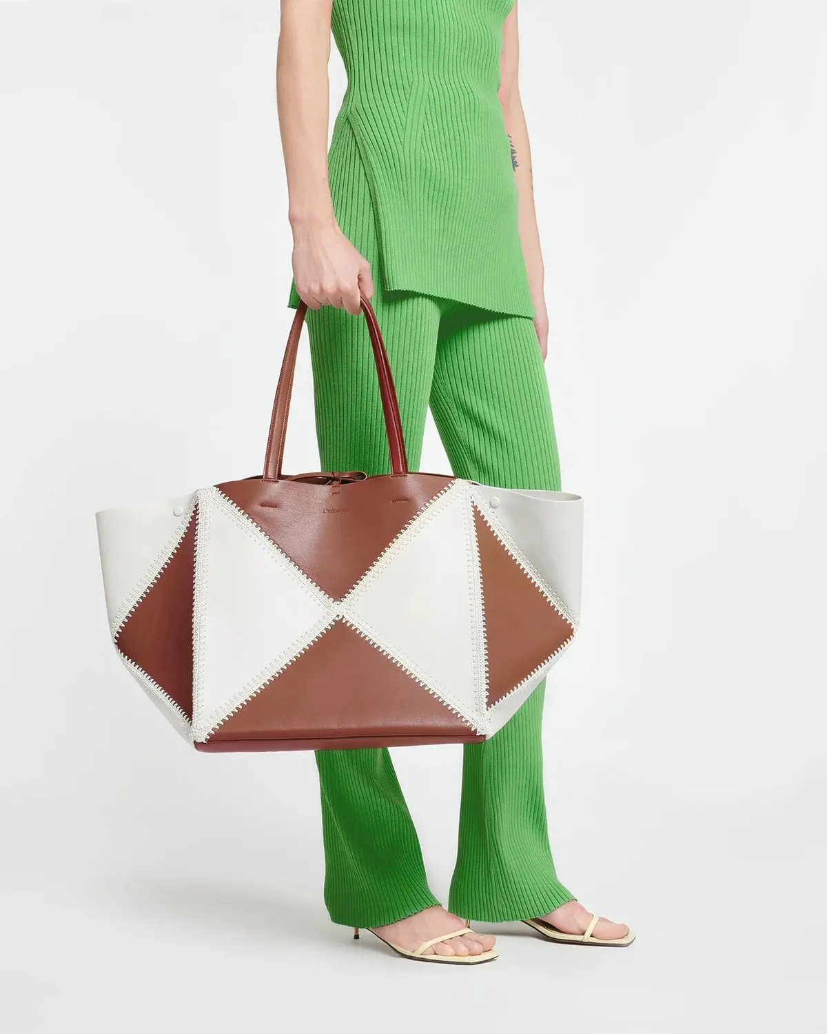 Сумкa Nanushka THE ORIGAMI TOTE  - фото 5