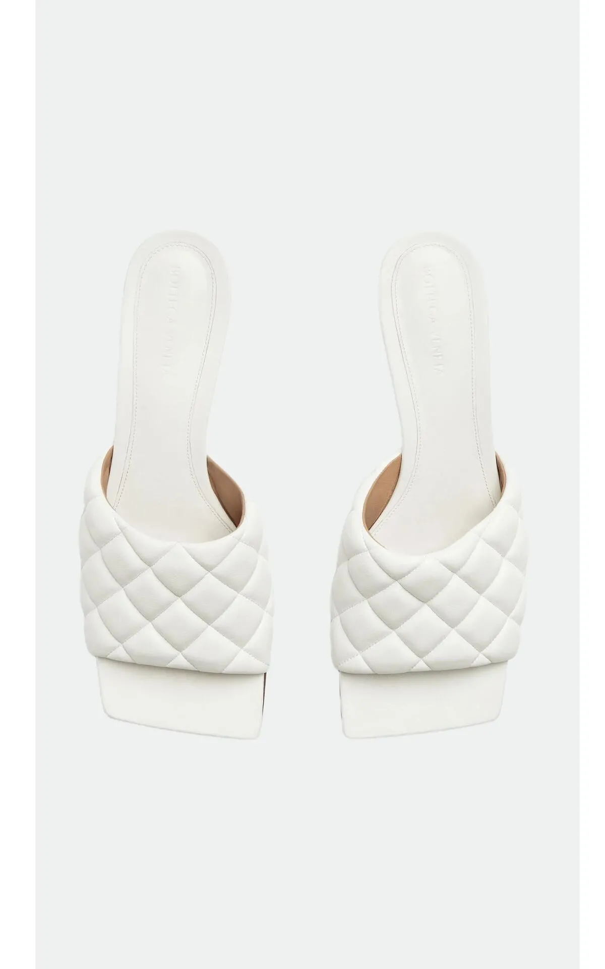 Білі шкіряні мюлі від Bottega Veneta 